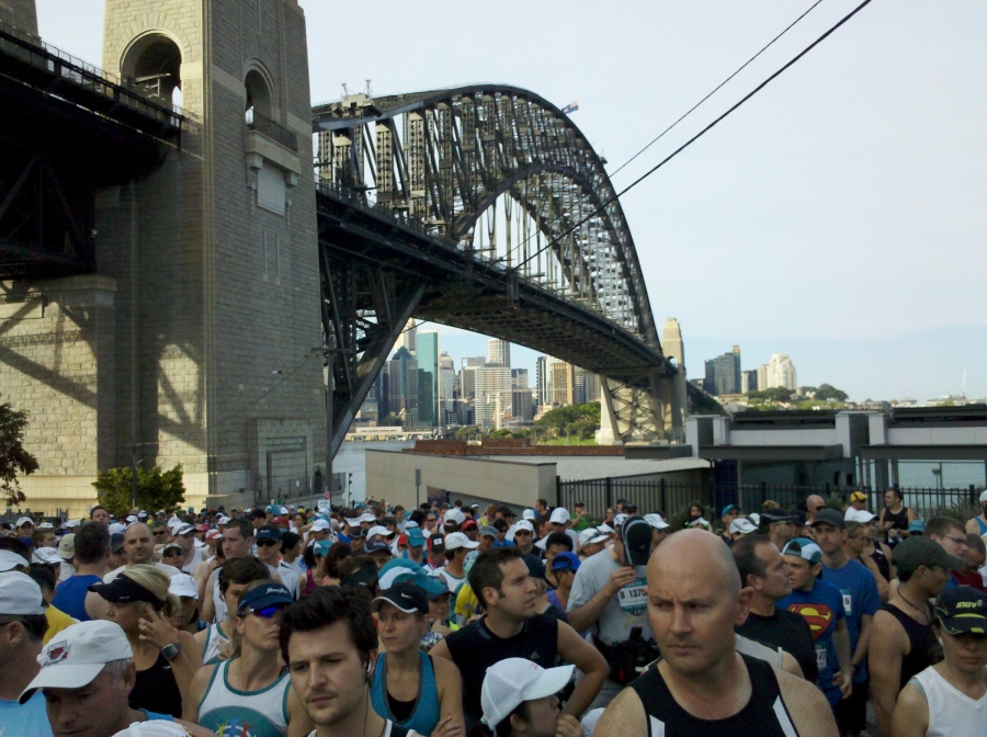 Runners next to the Sydney Harbour Bridge